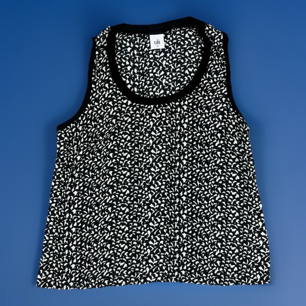 Cabi Top Womens Medium Relaxed Fit Sleeveless Black White Abstract Scoop Stretch